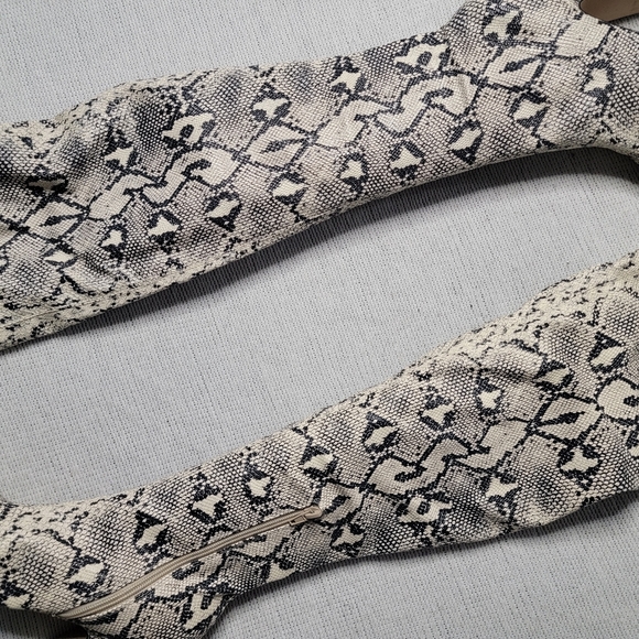 SnakeSkin OTK Boots - Picture 4 of 8